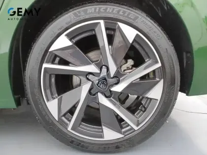 Photo 11 Peugeot 308  PureTech 130ch S&S BVM6