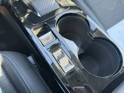 Photo 34 Peugeot 208  Electrique 50 kWh 136ch