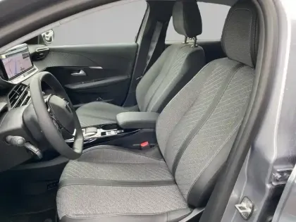Photo 10 Peugeot 208  Electrique 54 kWh 156ch