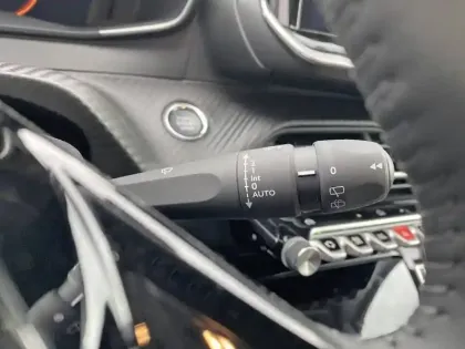 Photo 25 Peugeot 208  Electrique 54 kWh 156ch