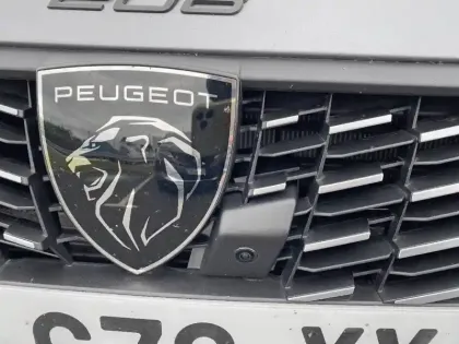 Photo 32 Peugeot 208  Electrique 54 kWh 156ch