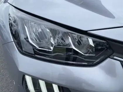 Photo 15 Peugeot 208  Electrique 54 kWh 156ch