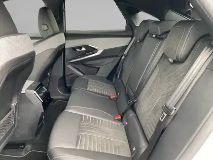 Photo 11 Peugeot 3008  Hybrid 145 e-DCS6