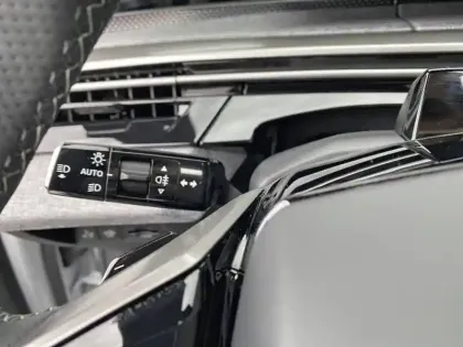 Photo 26 Peugeot 3008  Hybrid 145 e-DCS6