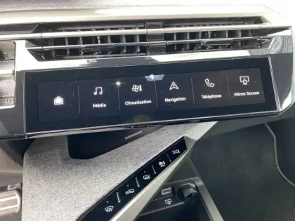 Photo 19 Peugeot 3008  Hybrid 145 e-DCS6