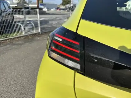 Photo 16 Peugeot 208  100 S&S BVM6