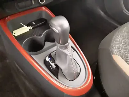 Photo 13 Toyota Aygo Gén. I Ph1 Dynamic 5