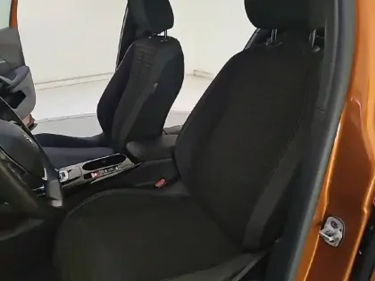 Photo 78 Peugeot 2008  Electrique 136 ch