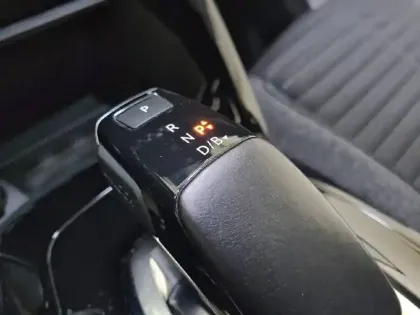 Photo 47 Peugeot 2008  Electrique 136 ch