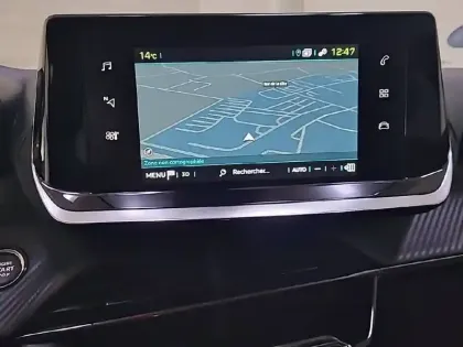 Photo 86 Peugeot 2008  Electrique 136 ch