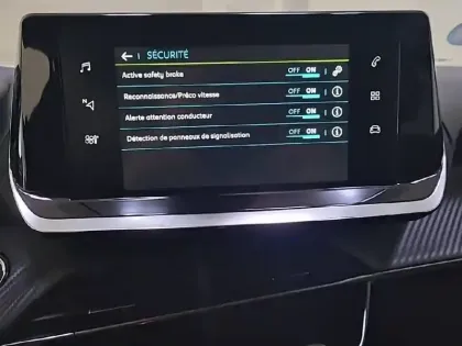 Photo 21 Peugeot 2008 Gén. II Ph1 NG Style 5