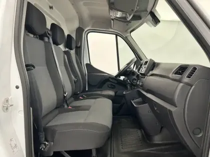 Photo 31 Renault Master  FGN TRAC F3500 L2H2 BLUE DCI 135