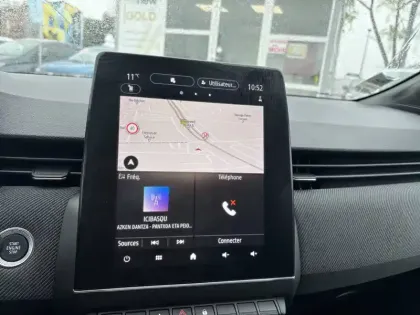 Photo 33 Renault Clio Gén. V (BJA) Ph2 esprit Alpine 5