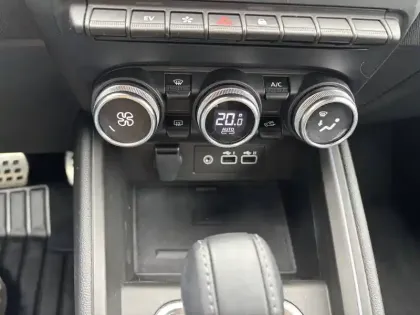 Photo 39 Renault Clio Gén. V (BJA) Ph2 esprit Alpine 5