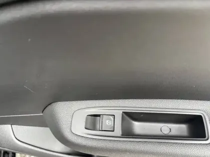 Photo 21 Renault Clio Gén. V (BJA) Ph2 esprit Alpine 5