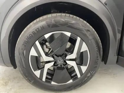 Photo 17 Peugeot 2008  Hybrid 136 e-DCS6