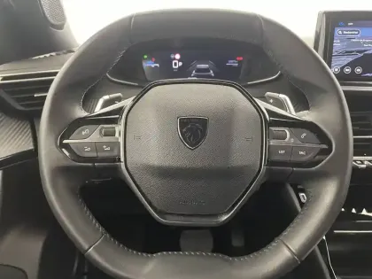 Photo 22 Peugeot 2008  Hybrid 136 e-DCS6