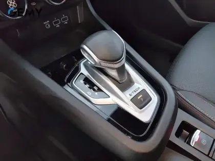 Photo 27 Renault Arkana  E-Tech 145 - 21B