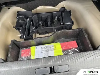 Photo 27 Peugeot 2008  Hybrid 145 e-DCS6