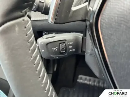 Photo 23 Peugeot 2008  Hybrid 145 e-DCS6