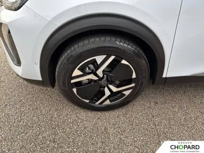 Photo 24 Peugeot 2008  Hybrid 145 e-DCS6