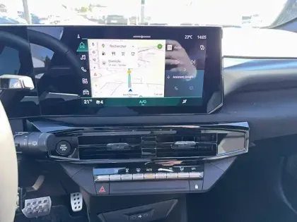 Photo 11 Renault Clio  E-Tech full hybrid 160 ch