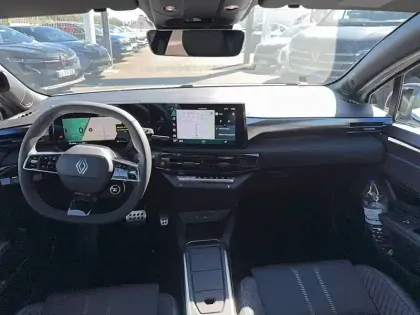 Photo 9 Renault Clio  E-Tech full hybrid 160 ch