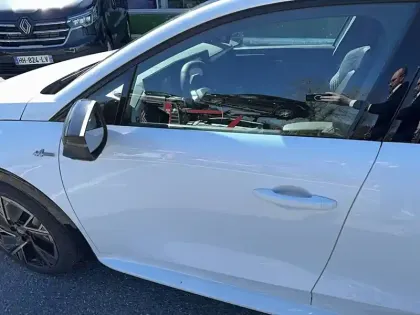 Photo 10 Renault Clio  E-Tech full hybrid 160 ch