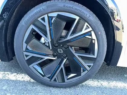 Photo 18 Renault Clio  E-Tech full hybrid 160 ch