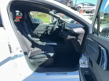 Photo 13 Renault Clio  E-Tech full hybrid 160 ch