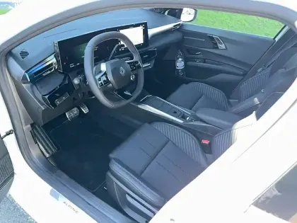 Photo 27 Renault Clio  E-Tech full hybrid 160 ch