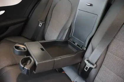Photo 20 Mercedes Classe C  300 e 9G-Tronic