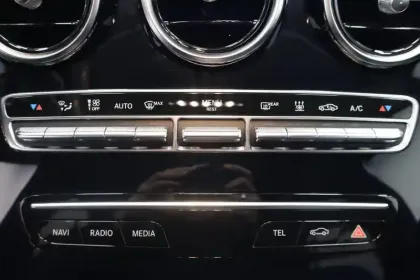 Photo 23 Mercedes Classe C  300 e 9G-Tronic