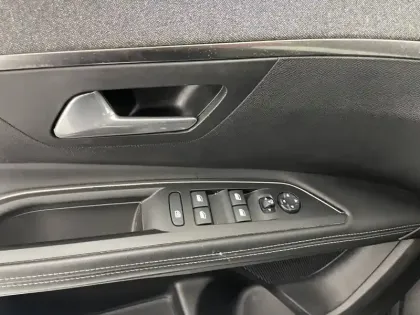 Photo 63 Peugeot 5008  BlueHDi 130ch S&S EAT8