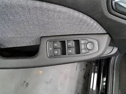 Photo 105 Renault Clio  E-Tech full hybrid 145 GSR2
