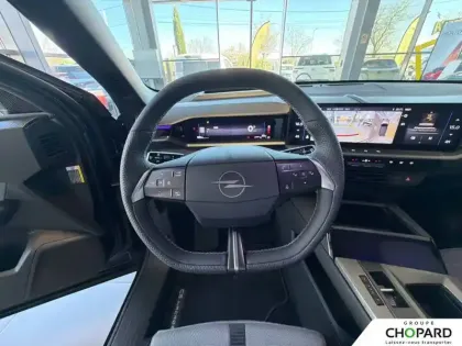 Photo 15 Opel Grandland  1.2 Turbo Hybrid 145 ch e-DCT6