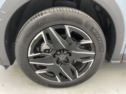 Photo 16 Peugeot 5008  Hybrid 136 e-DCS6