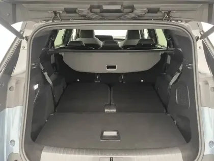 Photo 12 Peugeot 5008  Hybrid 136 e-DCS6