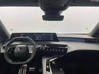 Photo 29 Peugeot 5008  Hybrid 136 e-DCS6