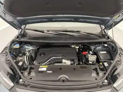 Photo 20 Peugeot 5008  Hybrid 136 e-DCS6