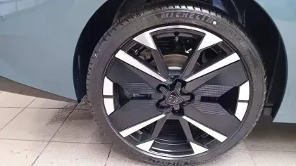 Photo 64 Peugeot 308  SW Hybrid 145 e-DCS6