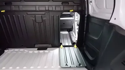 Photo 62 Peugeot Partner  FGN DIESEL 130 CH M AUT