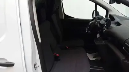 Photo 37 Peugeot Partner  FGN DIESEL 130 CH M AUT