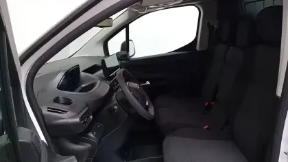 Photo 27 Peugeot Partner  FGN DIESEL 130 CH M AUT