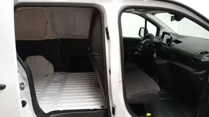 Photo 41 Peugeot Partner  FGN DIESEL 130 CH M AUT