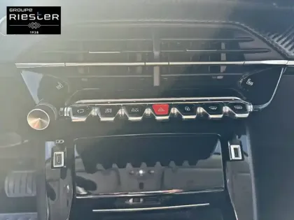 Photo 14 Peugeot 2008  Electrique 136 ch