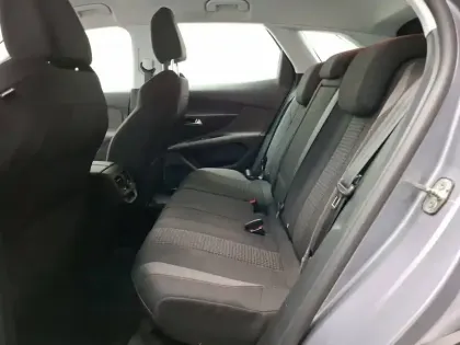 Photo 13 Peugeot 3008  Puretech 130ch S&S BVM6