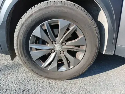 Photo 18 Peugeot 2008  PureTech 130 S&S EAT8