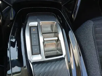 Photo 12 Peugeot 2008  PureTech 130 S&S EAT8