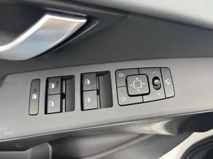 Photo 21 Kia Niro  1.6 GDi 138 ch HEV DCT6